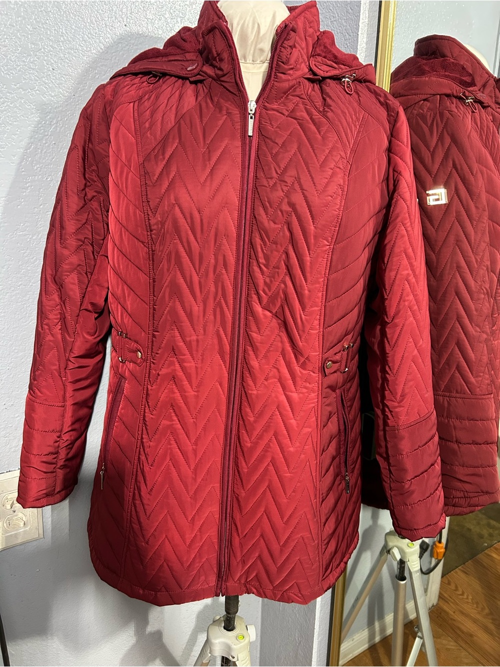 Gallery Quilted Burgundy Red Zip-Front Puffer Jacket